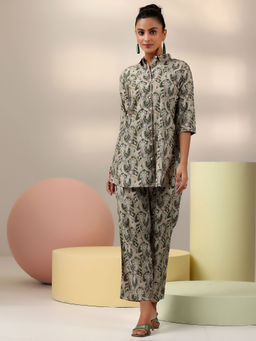 Libas - Green Ethnic Motif Printed Straight Tunic with Printed Straight Pant (Set of 2)