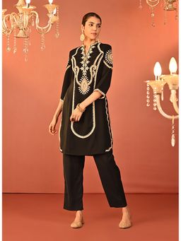 Lakshita - Black Embroidered Moss Crepe Kurta with Pant (Set of 2)