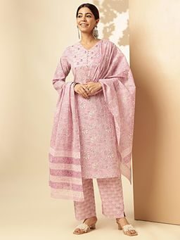 Vbuyz - Womens Floral Printed Pink Cotton Kurta with Palazzo and Dupatta (Set of 3)