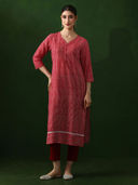 Red color option, Sold out, Currently selected
