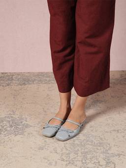 Theater - Women Quants Grey Square Toe Bow Detail Sandals