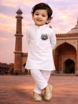 Vastramay - White Cotton Solid Kurta With Pyiama