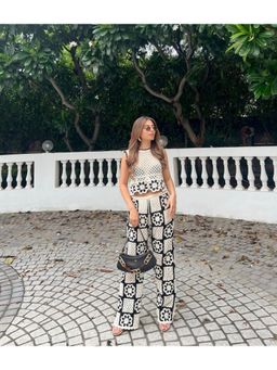 Loveable Creations By Muskan - Nika Crochet Co-ord Set