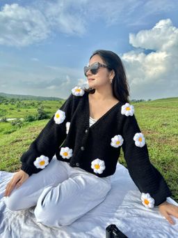 SUGERCANDY - Black Yellow Daisy Cardigan