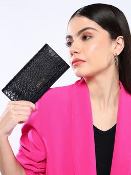 Sassora - Black Premium Leather Women RFID Magnet Closure Wallet (M)