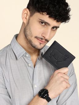 Sassora - Black Premium Leather Ship Textured RFID Wallet for Men (L)