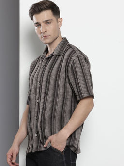 The Indian Garage Co - Men Relaxed Fit Black Striped Half Sleeves Cuban Collar Shirt