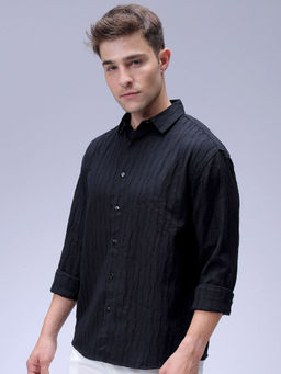 The Indian Garage Co - Men Relaxed Fit Black Textured Full Sleeves Cutaway Collar Shirt