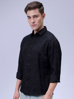The Indian Garage Co - Men Relaxed Fit Black Textured Full Sleeves Cutaway Collar Shirt