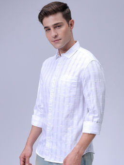 The Indian Garage Co - Men Slim Fit White Stripes Full Sleeves Cutaway Collar Casual Shirt