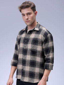The Indian Garage Co - Men Relaxed Fit Black Checkered Full Sleeves Cutaway Collar Casual Shirt