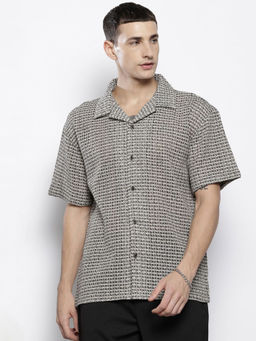 The Indian Garage Co - Men Relaxed Fit Black Self Design Half Sleeves Cuban Collar Shirt