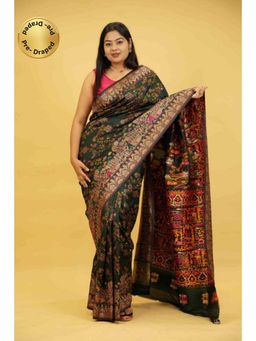 Isadora Life - Womens Printed Green Pre-Draped Saree with Unstitched Blouse