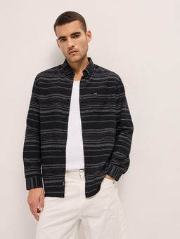 The Bear House - Men Black Slim Fit Stripes Long Sleeve Casual Shirt