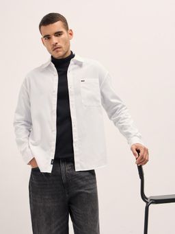 The Bear House - Men White Relaxed Fit Solid Casual Shirt