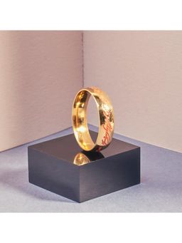 Salty Alpha - Men Engraved Gold Elegance Ring