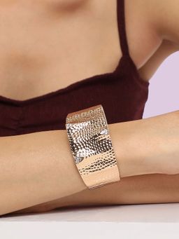 Sohi - Womens Dented Cuff Bracelet - Gold