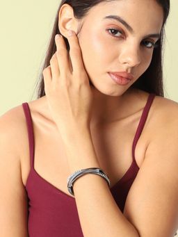 Sohi - Womens Twisted Bracelet - Dark Silver