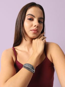 Sohi - Womens Leaflet Bracelet - Dark Silver