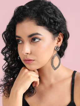 Sohi - Womens Maxi Daisy Intricate Eye Drop Earrings - Gold