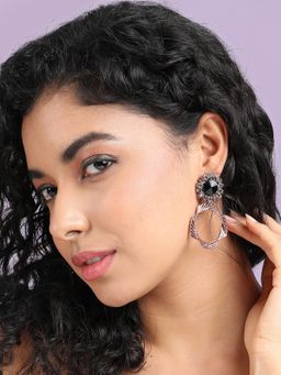 Sohi - Womens Twisted Square Daisy Drop Earrings - Black