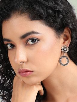 Sohi - Womens Circular Intricate Daisy Drop Earrings - Gold