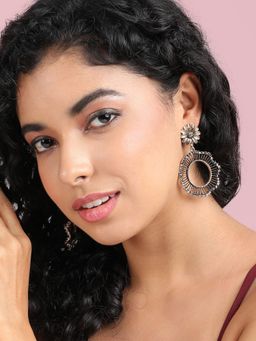 Sohi - Womens Daisy Circular Swirl Drop Earrings - Gold