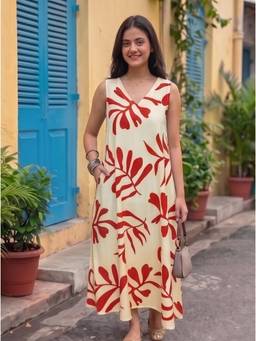 PIMU - V-Neck Off White Maxi Dress