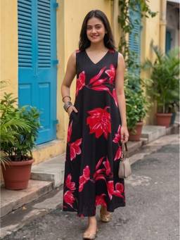 PIMU - V-Neck Red Maxi Dress