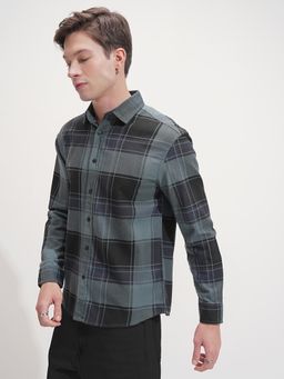 HIGHLANDER - Men Green Checks Casual Shirt