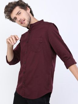 HIGHLANDER - Men Maroon Solid Casual Shirt