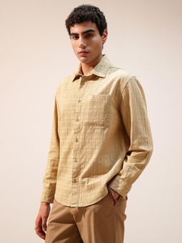 HIGHLANDER - Men Beige Textured Casual Shirt