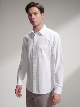 HIGHLANDER - Men White Solid Casual Shirt