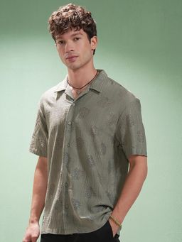 HIGHLANDER - Men Green Textured Casual Shirt