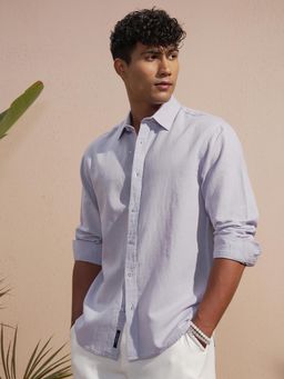 HIGHLANDER - Men Lavender Solid Casual Shirt