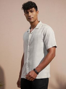 HIGHLANDER - Men White Checks Casual Shirt