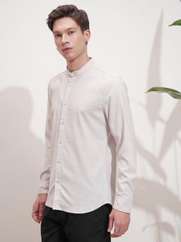 HIGHLANDER - Men Off White Solid Casual Shirt