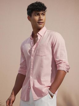 HIGHLANDER - Men Pink Solid Casual Shirt