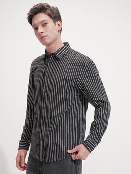 HIGHLANDER - Men Black Stripes Casual Shirt
