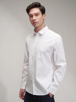 HIGHLANDER - Men White Solid Casual Shirt