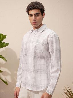 HIGHLANDER - Men White Checks Casual Shirt