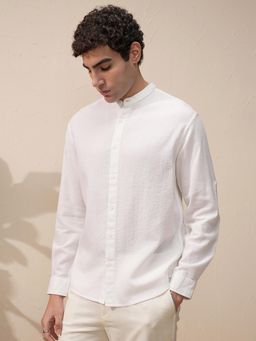 HIGHLANDER - Men White Solid Casual Shirt