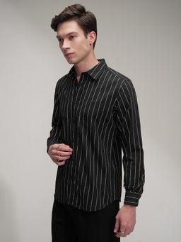 HIGHLANDER - Men Black Stripes Casual Shirt