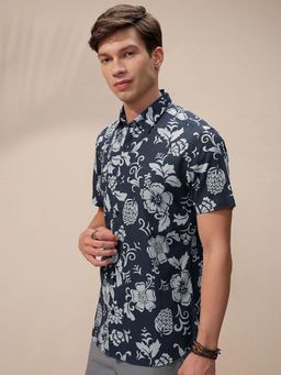 HIGHLANDER - Men Navy Blue Floral Casual Shirt