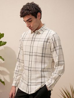 HIGHLANDER - Men Off White Checks Casual Shirt