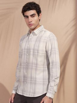 HIGHLANDER - Men White Checks Casual Shirt