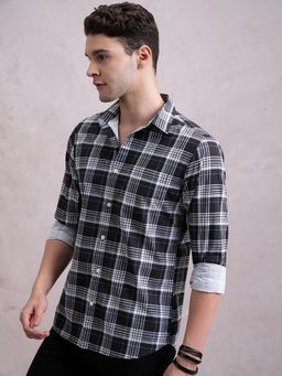 HIGHLANDER - Men Black Checks Casual Shirt