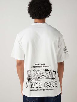 Bewakoof - Official Peanuts Men's White Graphic Printed Oversized T-shirt