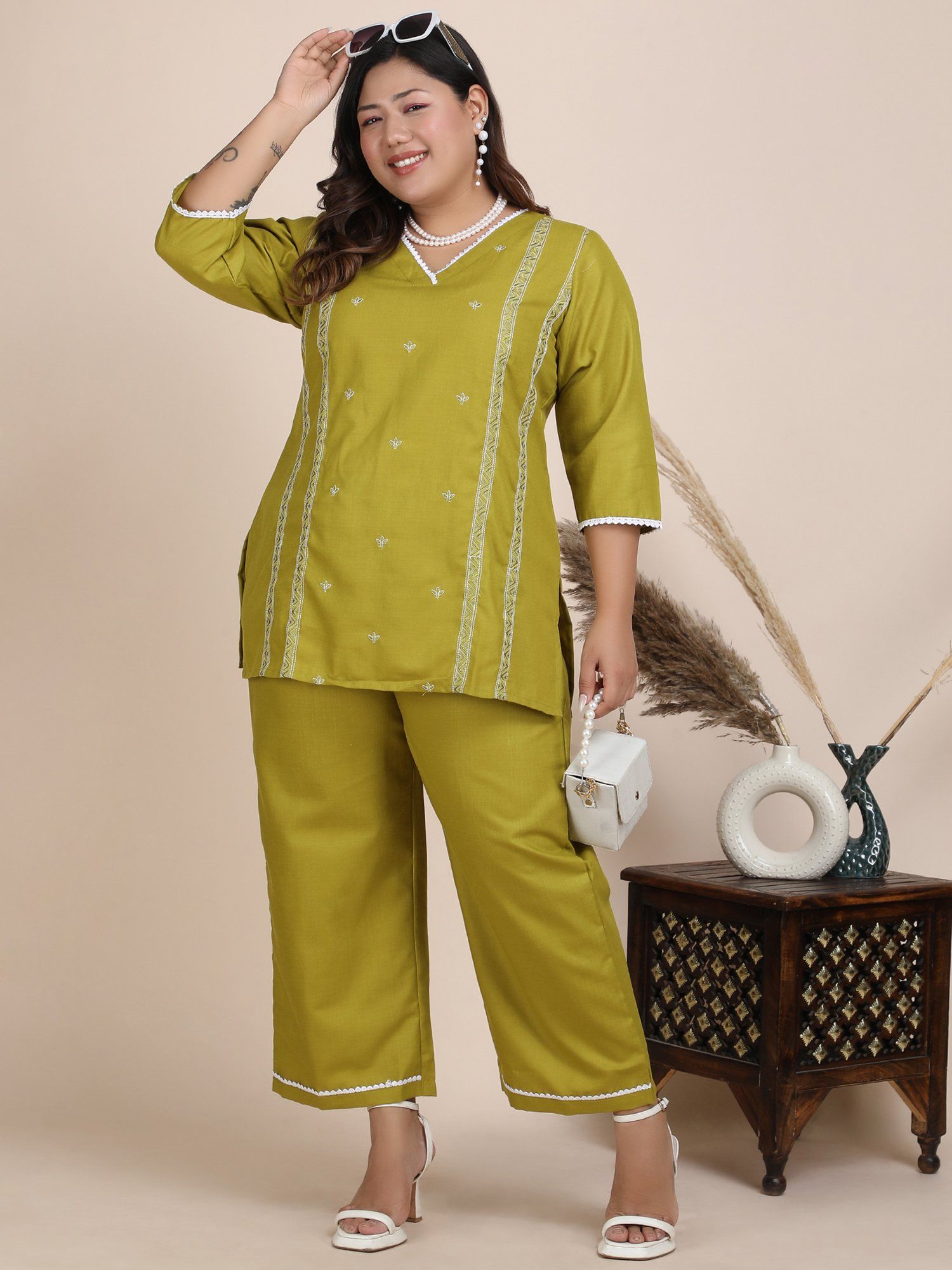 bani women Women Green Embroidered Co-Ord (Set of 2)-picture-36
