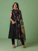 Black color option, Sold out, Currently selected